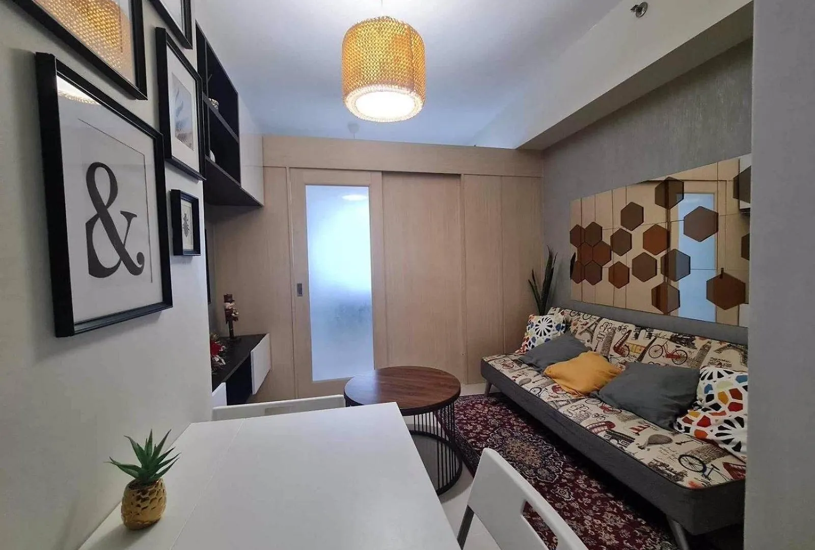Analyn Suite Manila 0*,  Philippines